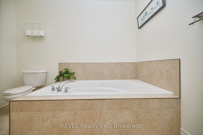 91 Roselawn Cres, House attached with 2 bedrooms, 4 bathrooms and 1 parking in Welland ON | Image 19