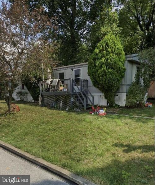 1600 Baer Ave, HANOVER, PA, 17331-4203 | Card Image