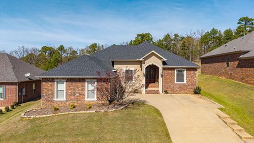 24 Basswood Terrace, Maumelle, AR, 72113-7499 | Card Image