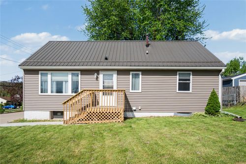1600 23rd St Nw, Cedar Rapids, IA, 52405 | Card Image