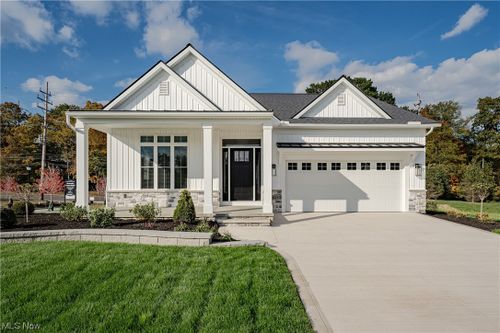 6453 N Cobblestone Rd, Mayfield Village, OH, 44143-2312 | Card Image