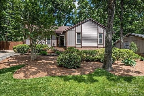 9619 Barkridge Rd, Mint Hill, NC, 28227-4133 | Card Image
