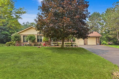 W7676 Stacey Ln, Whitewater, WI, 53190-4243 | Card Image