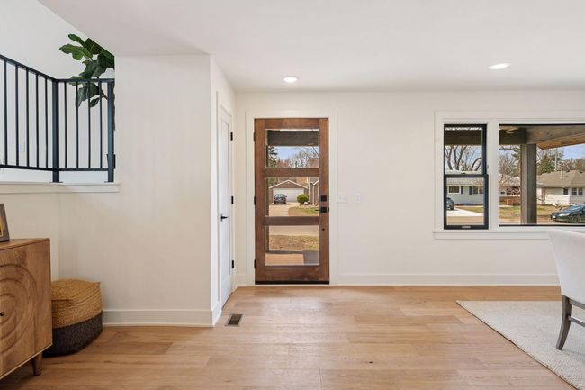 Large entryway has plenty of room for guests. | Image 5