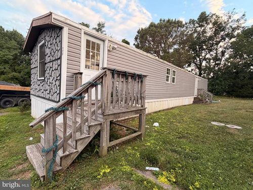 24-24 Carpenter St, DOVER, DE, 19901-9246 | Card Image