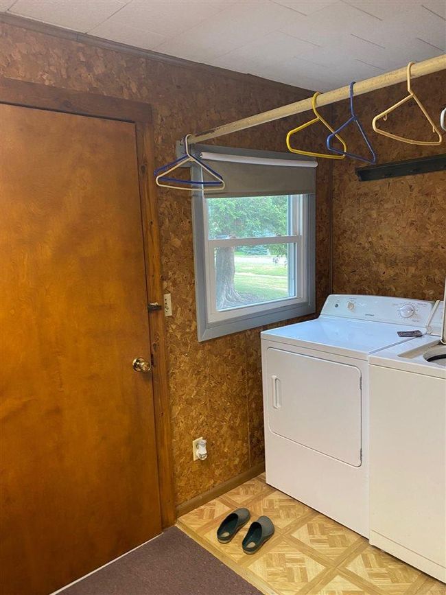 907 Iowa St, House other with 3 bedrooms, 1 bathrooms and null parking in Dysart IA | Image 10