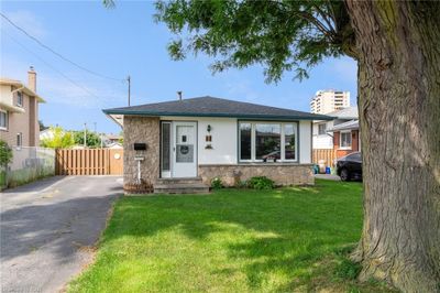 63 Honeywell Dr, House other with 4 bedrooms, 2 bathrooms and 3 parking in Hamilton ON | Image 2