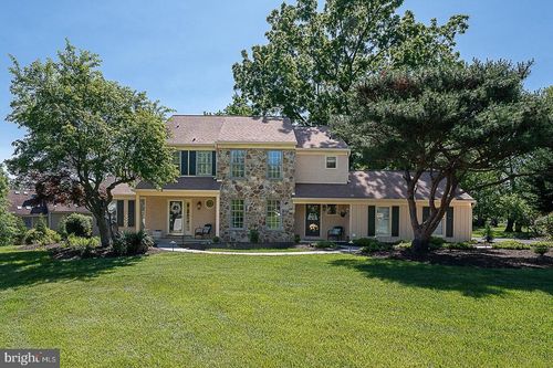 1748 Burgoyne Rd, Chesterbrook, PA, 19087-5803 | Card Image
