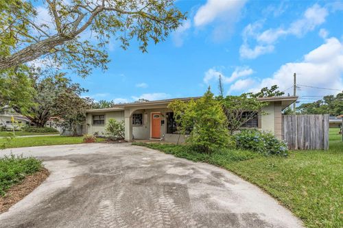 2600 56th Ln N, St Petersburg, FL, 33710-2554 | Card Image