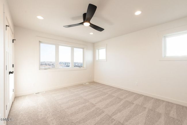 2002 Prairie Hawk Dr, Townhouse with 4 bedrooms, 3 bathrooms and null parking in Bismarck ND | Image 23