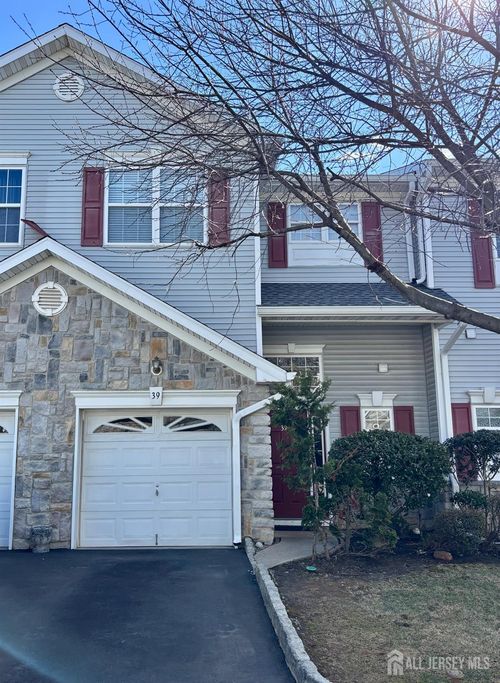 39 Rozalyn Ln, South Amboy, NJ, 08879-2913 | Card Image