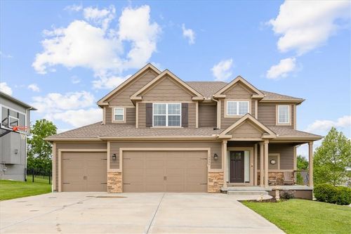10000 N Richmond Ave, Kansas City, MO, 64157-9503 | Card Image
