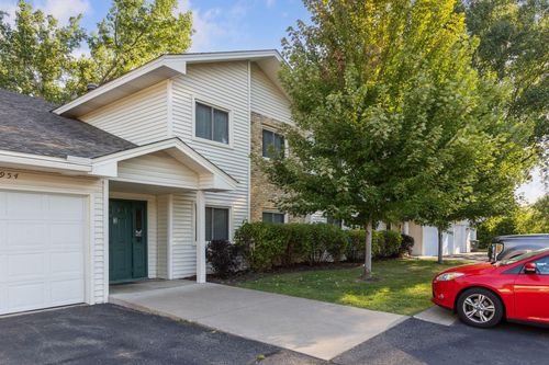 7952 Charles Way, Inver Grove Heights, MN, 55076-3015 | Card Image