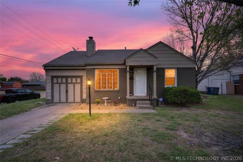 903 Richmond Ave, Tulsa, OK, 74112-4125 | Card Image