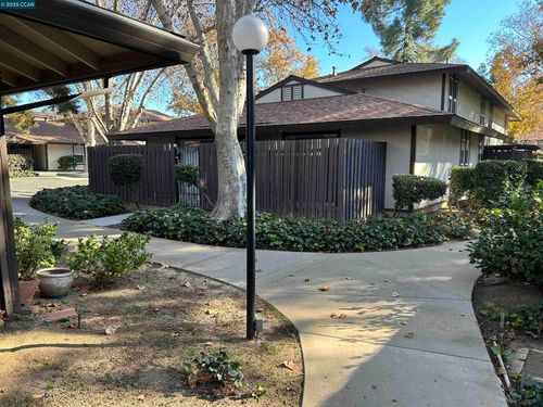 5451 Roundtree Pl, Concord, CA, 94521-3979 | Card Image