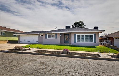 34933 Persimmon Ave, Yucaipa, CA, 92399-3113 | Card Image
