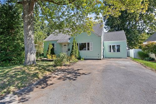 6 Grover St, East Syracuse, NY, 13057-1716 | Card Image
