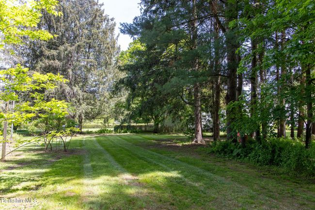 311 N Plain Rd, House other with 4 bedrooms, 4 bathrooms and null parking in Great Barrington MA | Image 50