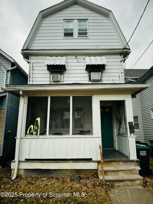 520 Charles St, Luzerne, PA, 18709-1317 | Card Image