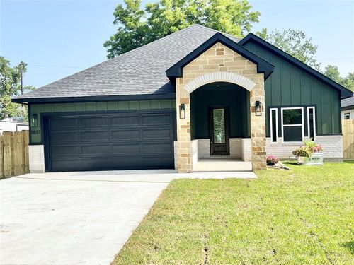 11837 12th St, Santa Fe, TX, 77510-2133 | Card Image