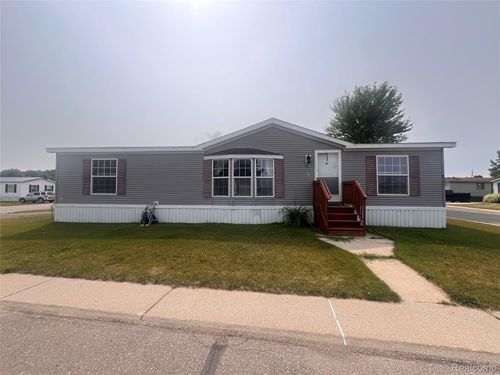 8304 Hidden Holw, FENTON, MI, 48430-8399 | Card Image