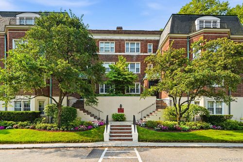 7x-7 Chateaux Cir, Scarsdale, NY, 10583-4177 | Card Image