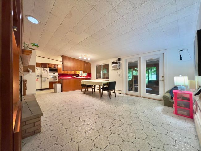 3431 E Pineview Dr, House other with 3 bedrooms, 2 bathrooms and null parking in Dexter MI | Image 8