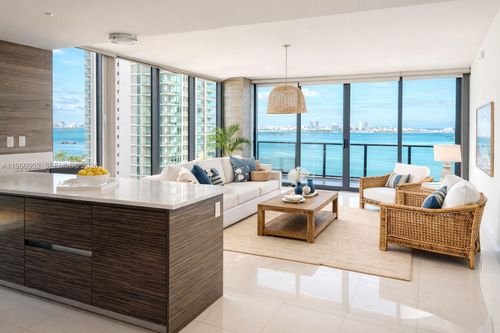 apt-2401-460 Ne 28th St, Miami, FL, 33137-4676 | Card Image