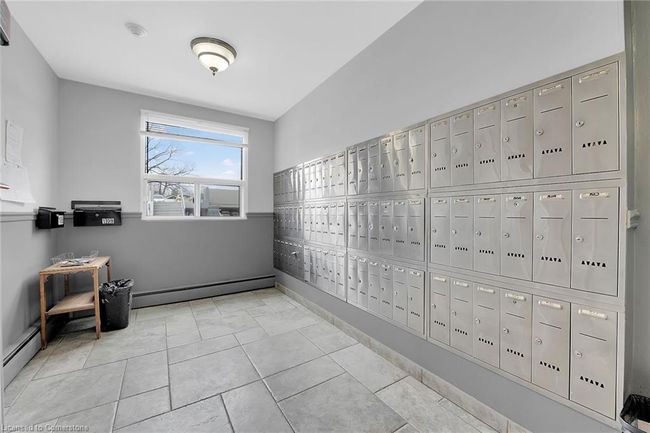 512 - 793 Colborne St, House attached with 3 bedrooms, 1 bathrooms and 2 parking in Brantford ON | Image 7
