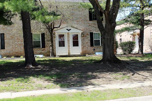 4829 Dierker Rd, Upper Arlington, OH, 43220-2944 | Card Image