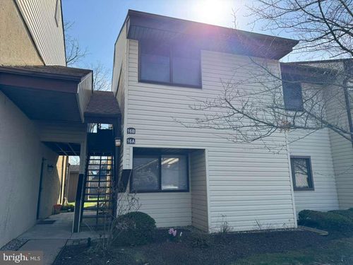 16 E Daisy Ln, MOUNT LAUREL, NJ, 08054-2578 | Card Image