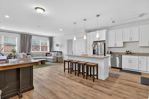 202-140, 36 Street Union Ct, Union City, NJ, 07087 | Card Image