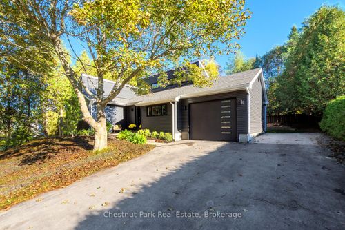 9 Armstrong Cres, Markdale, ON, N0C1H0 | Card Image