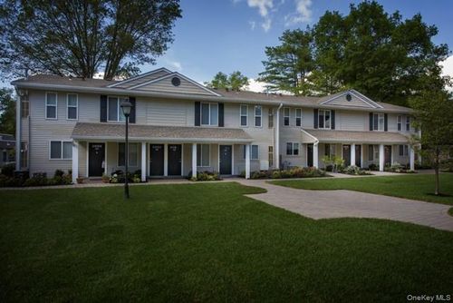 17j-45 Country Club Dr, Coram, NY, 11727-3443 | Card Image