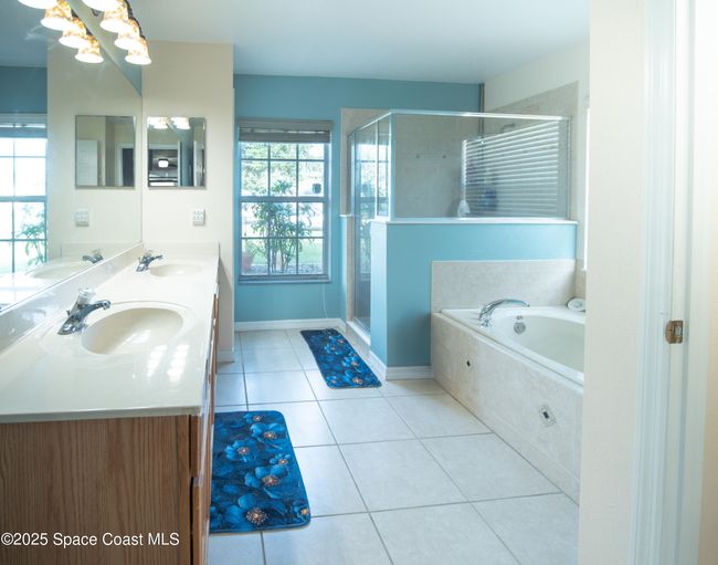 Master Bath | Image 15