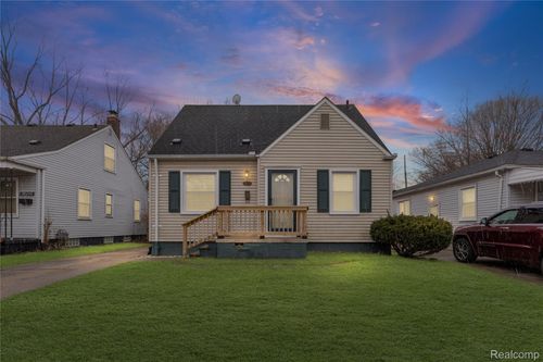 20228 Washtenaw St, Harper Woods, MI, 48225-2228 | Card Image