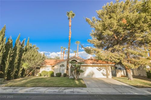 56 Chesney Dr, Henderson, NV, 89074-2705 | Card Image