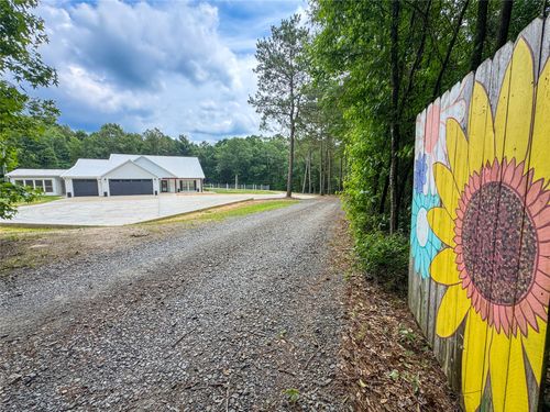 305 County Road 1145, Atlanta, TX, 75551-6768 | Card Image
