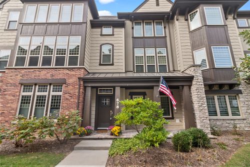 678 Parkside Ct, Libertyville, IL, 60048-1405 | Card Image