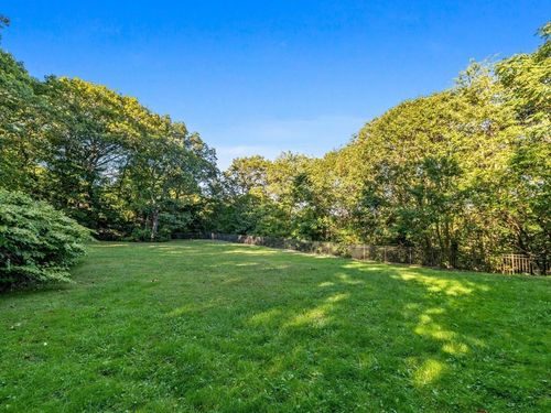 33 Boulder Rd, Wellesley, MA, 02481-1502 | Card Image