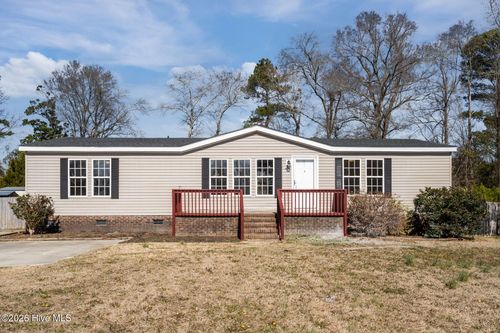 327 Cypress Knoll Dr, Richlands, NC, 28574-5336 | Card Image