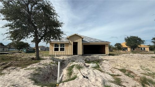 122 Aruba Dr, Rockport, TX, 78382-2028 | Card Image