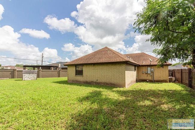 1084 Squaw Valley Dr, House other with 3 bedrooms, 2 bathrooms and null parking in Brownsville TX | Image 15