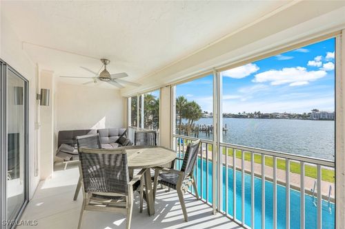 a101-9486 Gulf Shore Dr, NAPLES, FL, 34108-2077 | Card Image