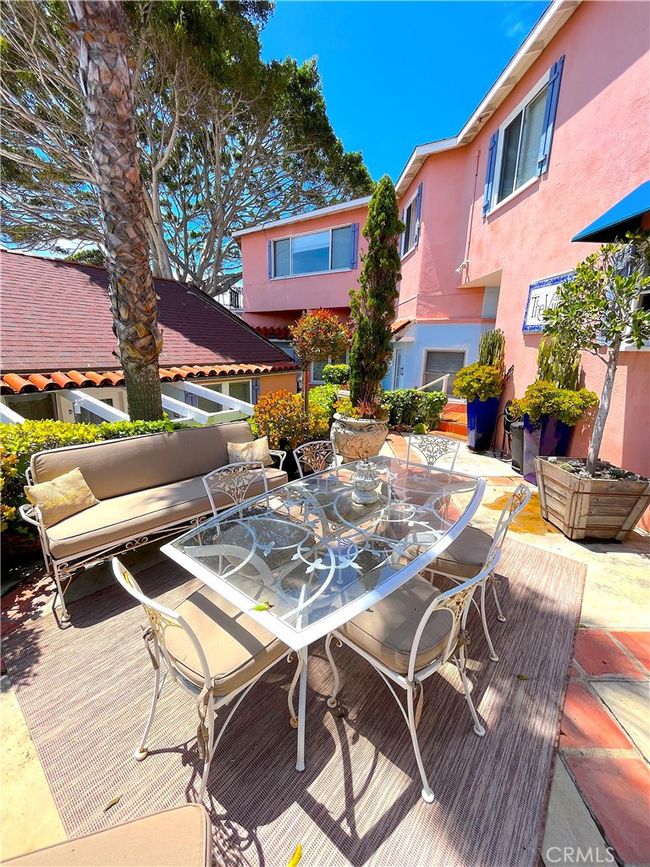 APT-5 - 212 N Coast Hwy, Condo with 1 bedrooms, 1 bathrooms and null parking in Laguna Beach CA | Image 25