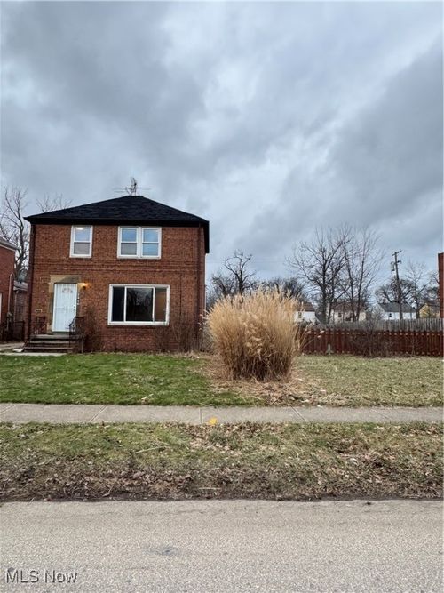 3340 E 149th St, Cleveland, OH, 44120-4238 | Card Image