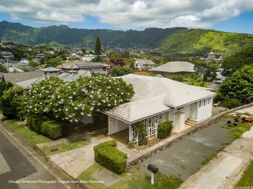 2035 Kakela Dr, Honolulu, HI, 96822-2158 | Card Image