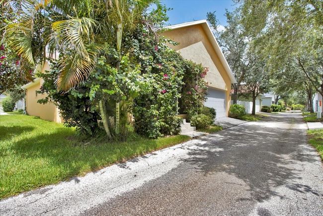 7310 S Shamrock Rd, House other with 4 bedrooms, 4 bathrooms and null parking in TAMPA FL | Image 9
