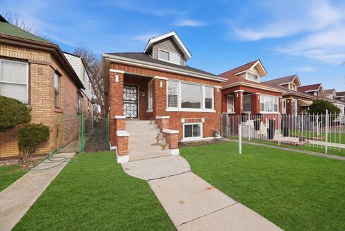 7517 S Carpenter St, Chicago, IL, 60620-2953 | Card Image