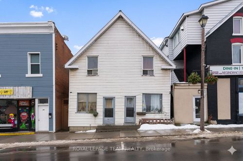 56 Madawaska St, Arnprior, ON, K7S1R9 | Card Image